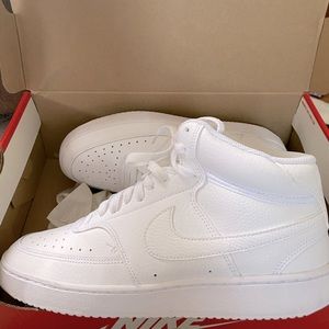 Men’s Nike Court Vision Mid Sneakers  size 9.5